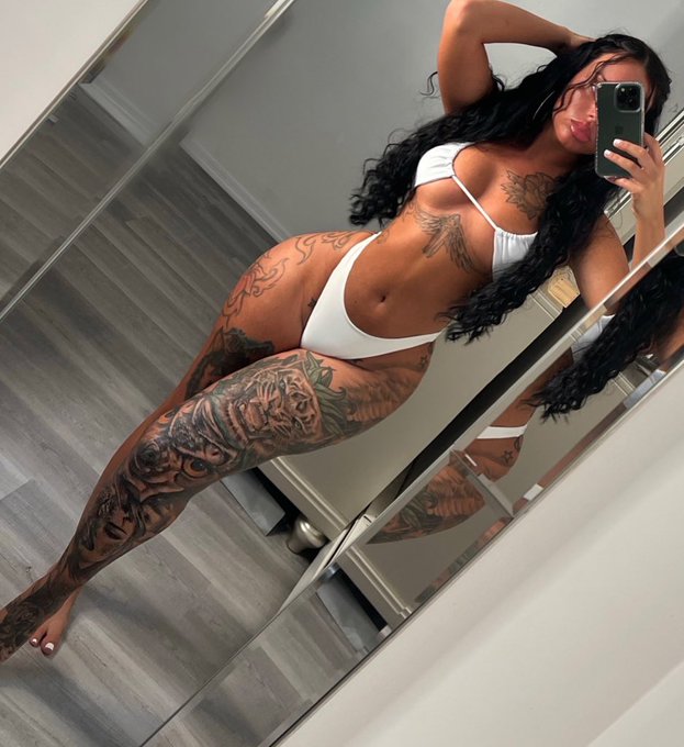 Tatted mami 🌶️ https://t.co/gncU2EfRCl