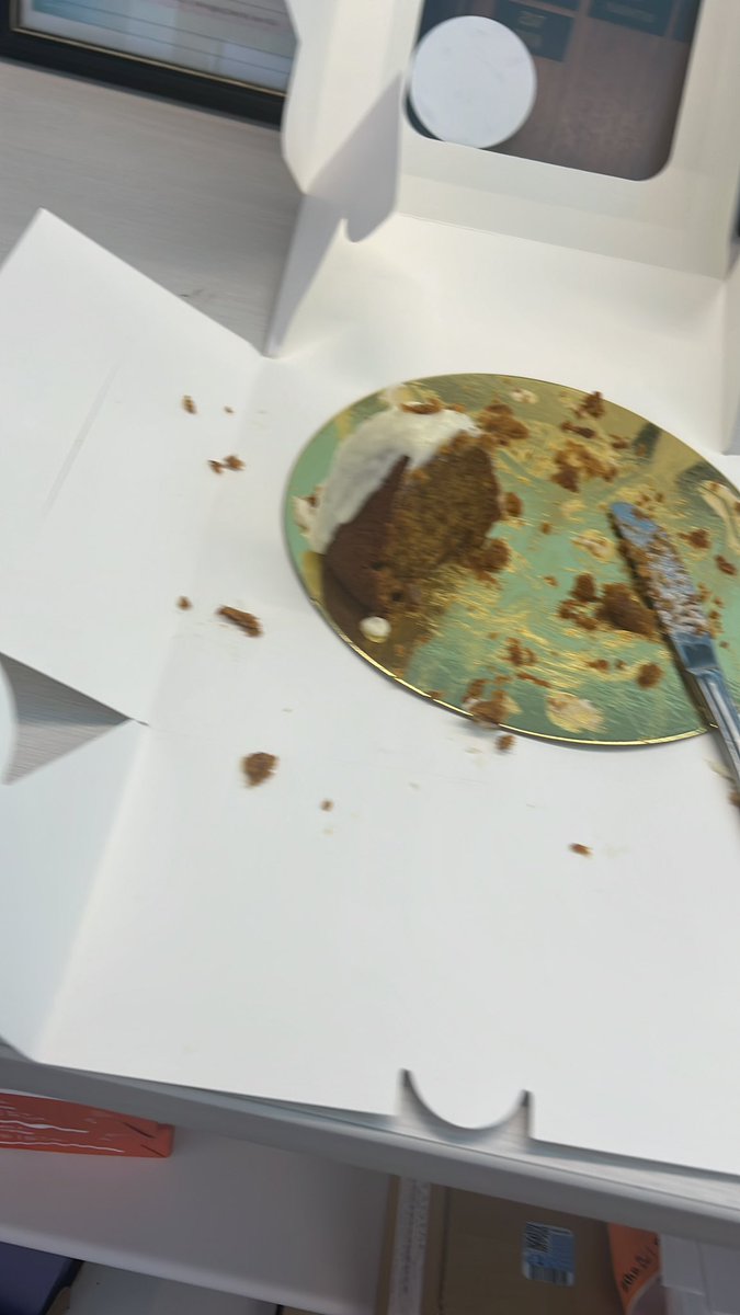 PuddasMaDee's tweet image. @cheysoshy_ it didn’t last long at all in my office 😂. Had outside people calling saying “I heard you had pumpkin cake”. They need to mind the business that pays them! 🤣🤣 @TahdahB #moistanddelicious #creamcheeseicing