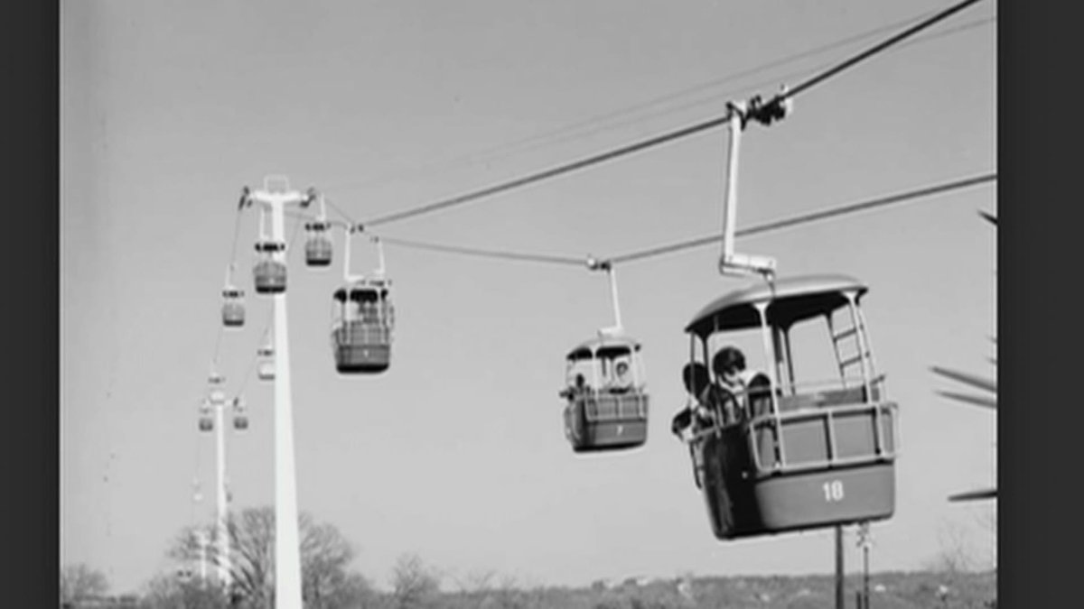 Genki_Rocket's tweet photo. @PuroPincheSA Okay so hear me out: we bring back the gondolas https://t.co/DDvM85MSMi