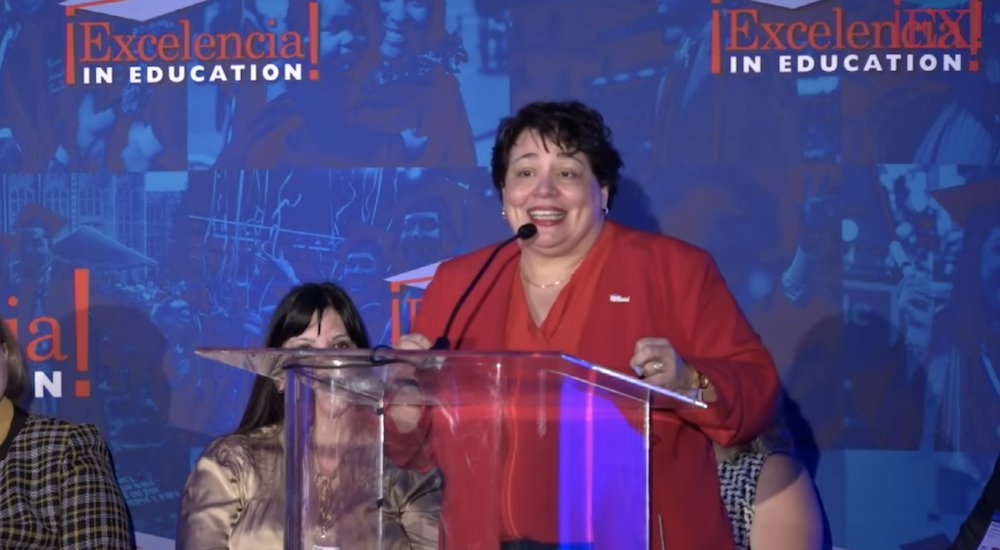 Hear <a href="/EdExcelencia/">EdExcelencia.org</a>'s Co-Founder and CEO <a href="/ds_excelencia/">Deborah Santiago</a> introduce the 4 Examples of Excelencia! #LatinoStudentSuccess in #HigherEd #GrowingExamples

JOIN US edexcelencia.org/2022-Celebraci…