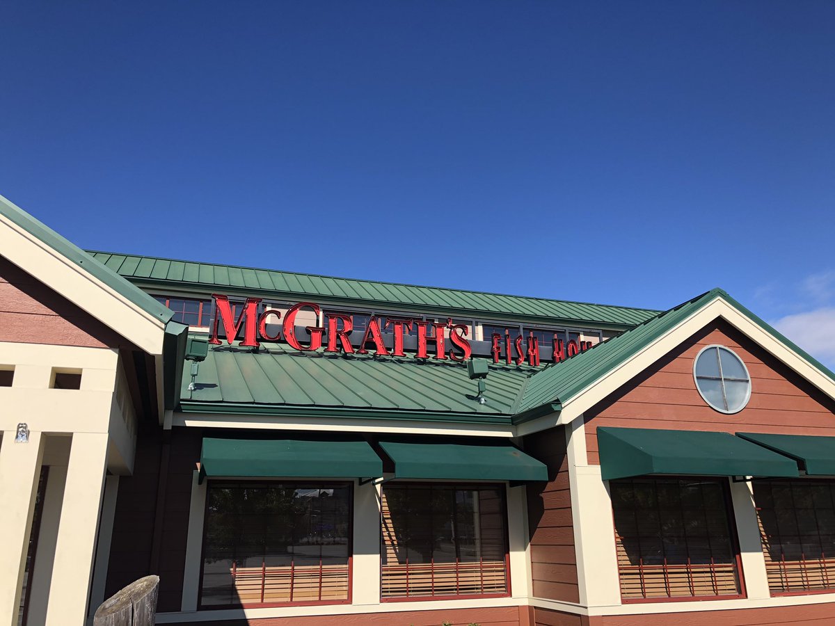 JohnMcNews's tweet photo. #McGraths in Medford is closed - but what’s next for the building? @AmbarKTVL can tell you tonight on @KTVL https://t.co/wQEBNrVeSU