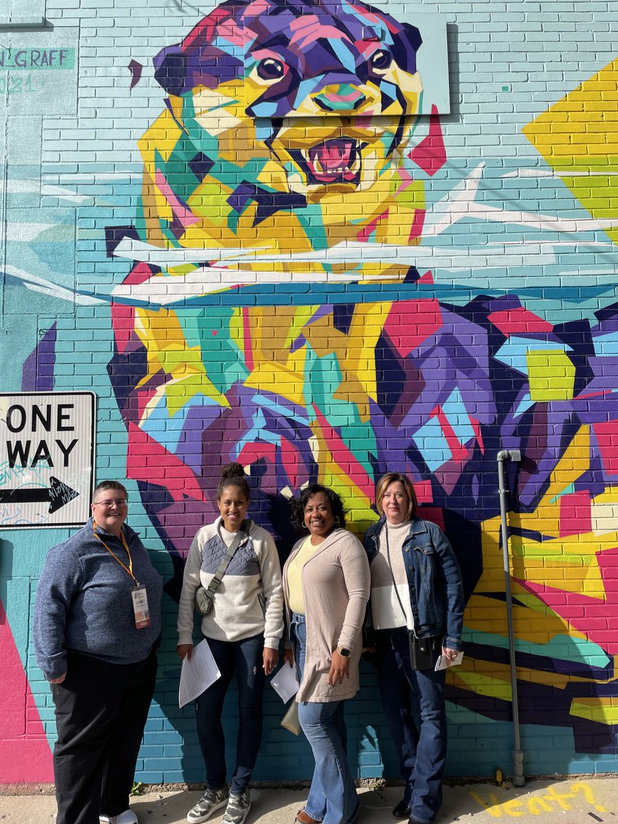 MzMRobin's tweet photo. Let’s go! LT on the hunt! #icaseART2 #ArtThisWayFW #ArtThisWayne #PublicArtFW @ICASEIndiana https://t.co/5qRT6BOBO5