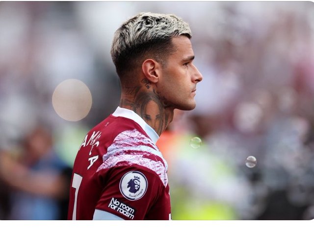Paris Saint-Germain coach Galtier has mentioned new centre striker among the missed priorities of last summer. 💭🇫🇷 #PSG

Lewandowski, impossible target as he only wanted Barça; Scamacca, in the list for long time but there was no agreement with Sassuolo on the fee.