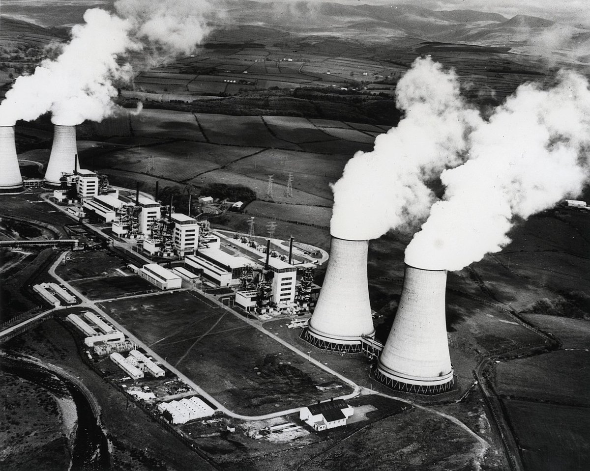 BritishHistorym's tweet photo. #otd 29 September 2007 โ Calder Hall, the world's first commercial nuclear power station, is demolished in a controlled explosion.
#Calderhall #Britishhistory https://t.co/PuTyd6UZue