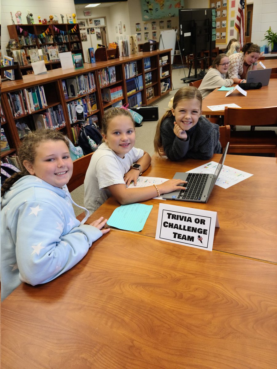 tgs_camp's tweet photo. The @TGScottElem #BearNewsCrew has been working hard to prepare for the first newscast of the school year! 
#bearsatwork https://t.co/11lSGUGrDK