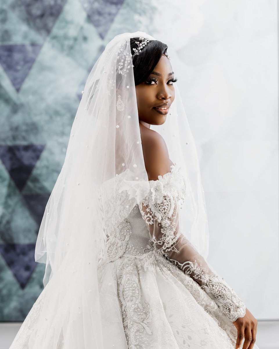 Christleyyy__'s tweet photo. They Say Fairytales Do Exist, But This Is More Of An Answered Prayer โ๏ธ
#becomingbarthellemy #love #blacklove #MissToMrs #Jovanikadormil #2022Bride https://t.co/rQTf7TKAr9