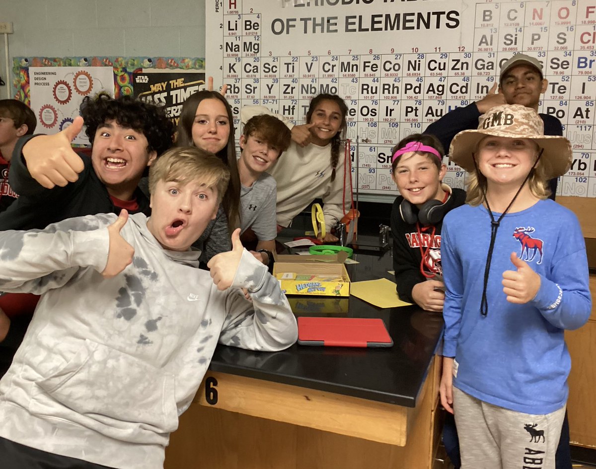 Mrs. Stengren tweet media