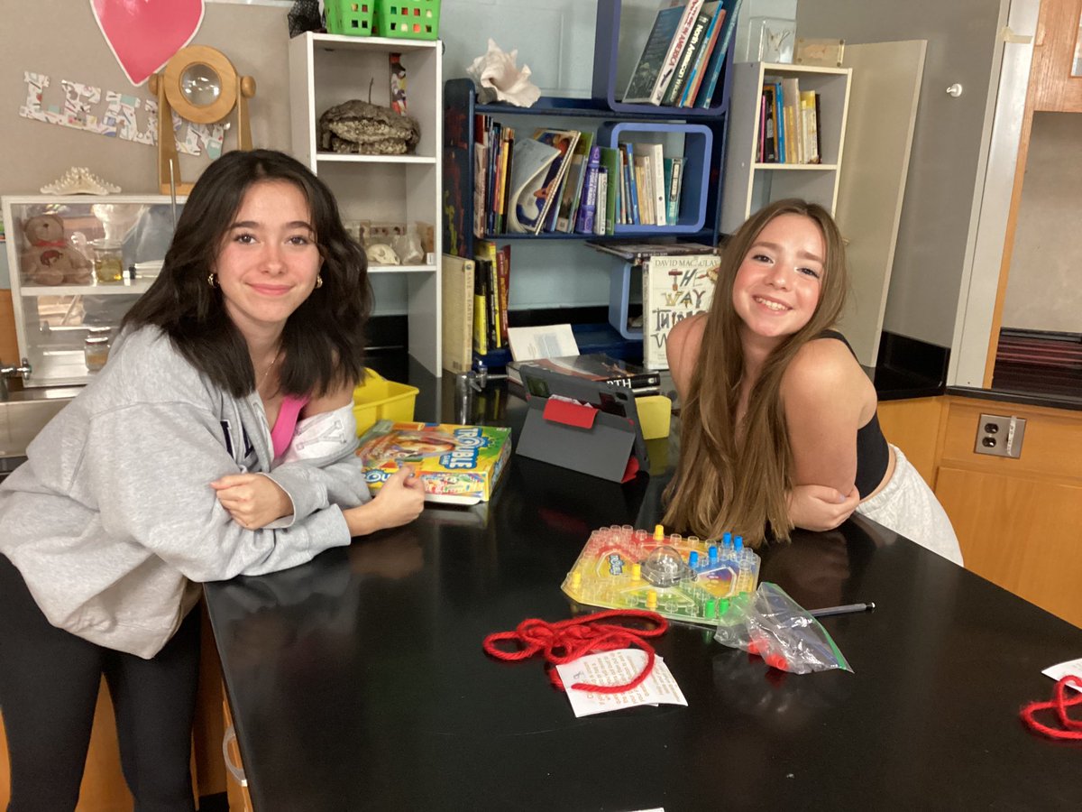 Mrs. Stengren tweet media