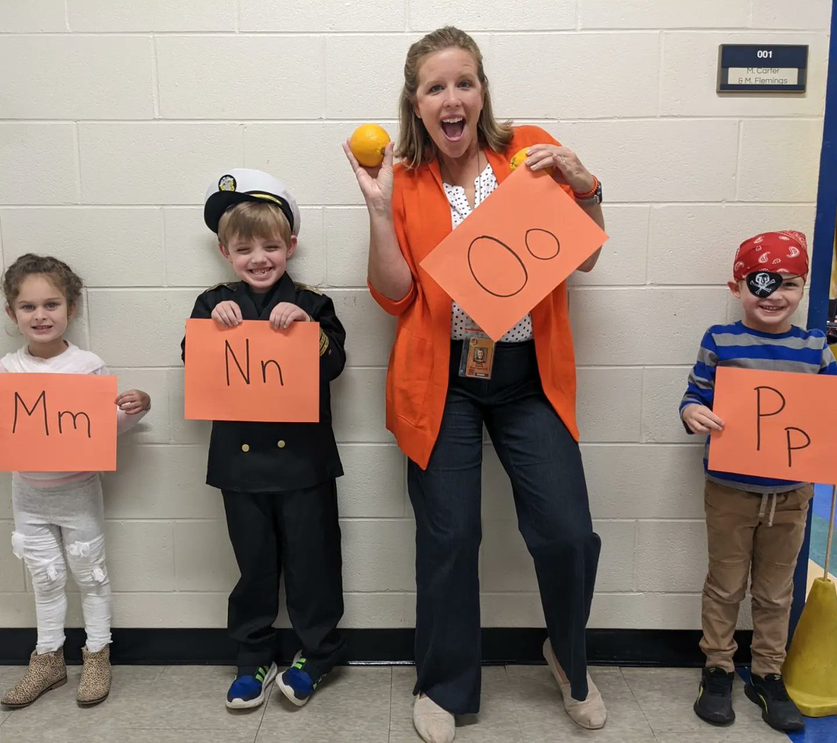 mcarter4409's tweet photo. Our Alphabet parade today was AMAZING @TaylorsElem !! #Taylorsleads #k5watchusthrive https://t.co/Hg3SPhHDIp