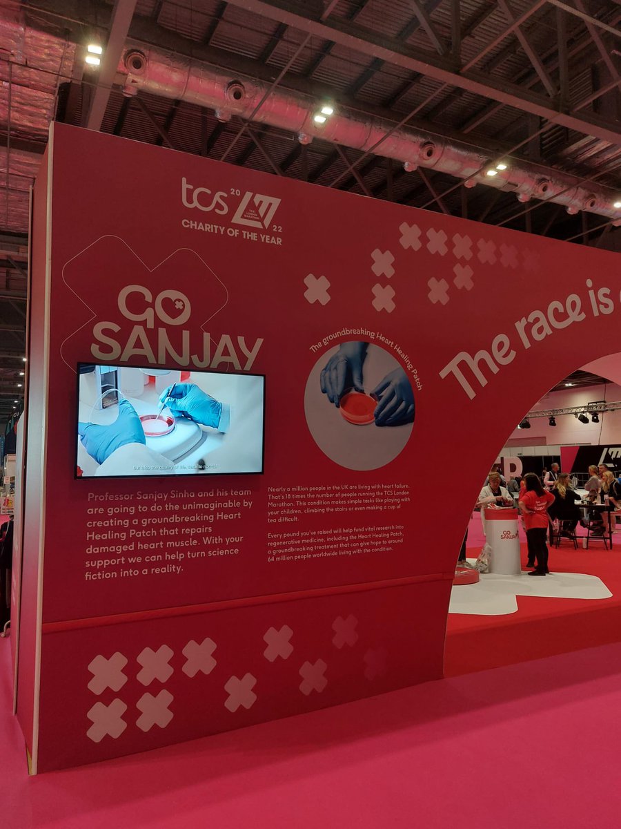 sparkskate's tweet photo. Feeling very lucky to have met some of our wonderful @TheBHF runners today who are counting down to Sundays @LondonMarathon. So inspirational. Such amazing humans. Also super proud to be part of our charity of the year and to be supporting #gosanjay #goteambhf https://t.co/cc1kFXL9Lz