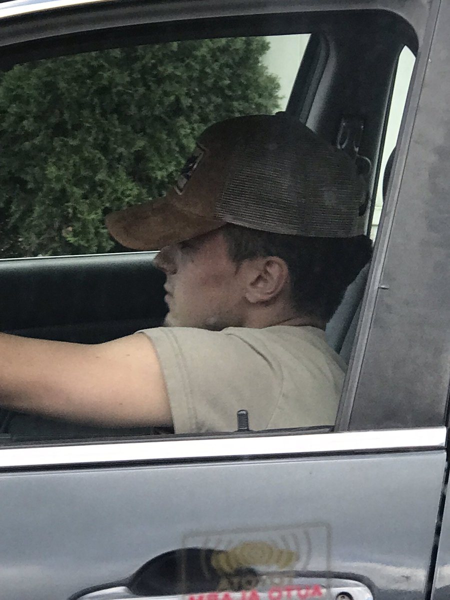 Any1KNOW this dangerous individual trying to run me off the road today from the Walnut Gospel Hall at 213 Walnut Street in Saugus, Massachusetts to the T-Stop Superette at 546 Walnut Street in Lynn where I took his pic after he threw a bottle at my car @SaugusPD @LynnPoliceDept