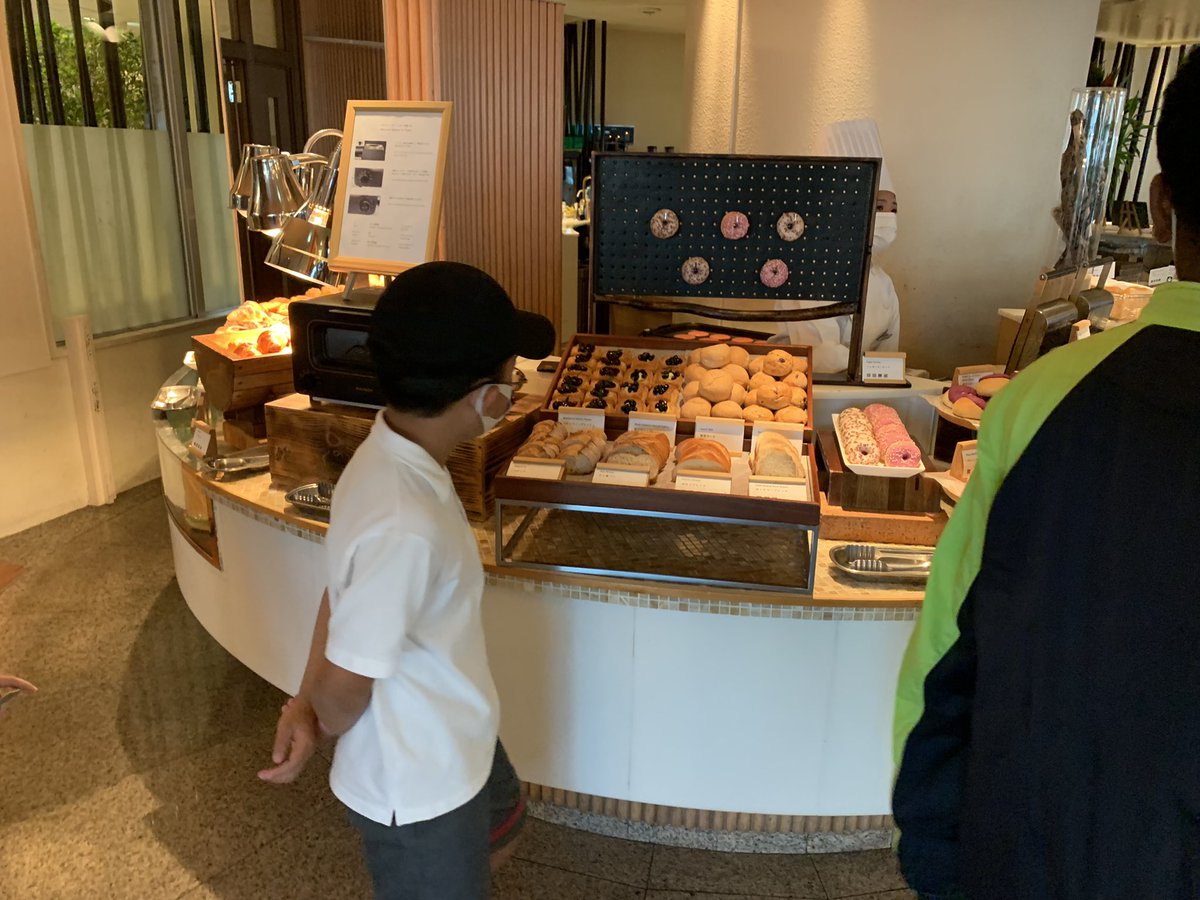 AmicusOkinawa's tweet photo. 5年生宿泊学習2日目
美味しそうな朝食に、朝からみんな嬉しそうです。
G5 Overnight Trip Day2
Having a good breakfast
#沖縄　#沖縄アミークス　#万座ビーチリゾート #anaintercontinental https://t.co/HQAxY6Jbza