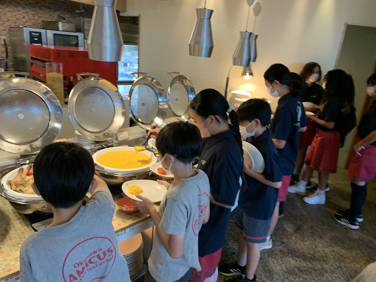 AmicusOkinawa's tweet photo. 5年生宿泊学習2日目
美味しそうな朝食に、朝からみんな嬉しそうです。
G5 Overnight Trip Day2
Having a good breakfast
#沖縄　#沖縄アミークス　#万座ビーチリゾート #anaintercontinental https://t.co/HQAxY6Jbza