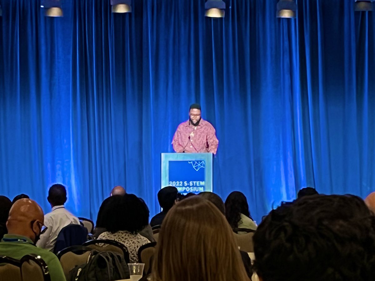 KavitaMNA's tweet photo. @sstem_program @tony_jack @aaas What an honor to listen him talk about the inequities in the neighborhoods and how disadvantaged first generation students face challenges in navigating through college including culture shock. #privilegedpoor @sstem_program https://t.co/hVJNmuddHy