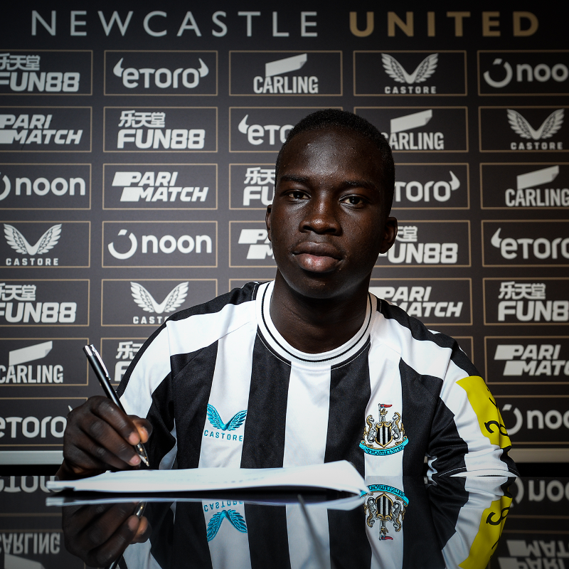NUFC's tweet photo. ✍️ #NUFC have finalised an agreement which will see Garang Kuol join from @CCMariners in January 2023.

Welcome to Newcastle United, Garang! 🇦🇺