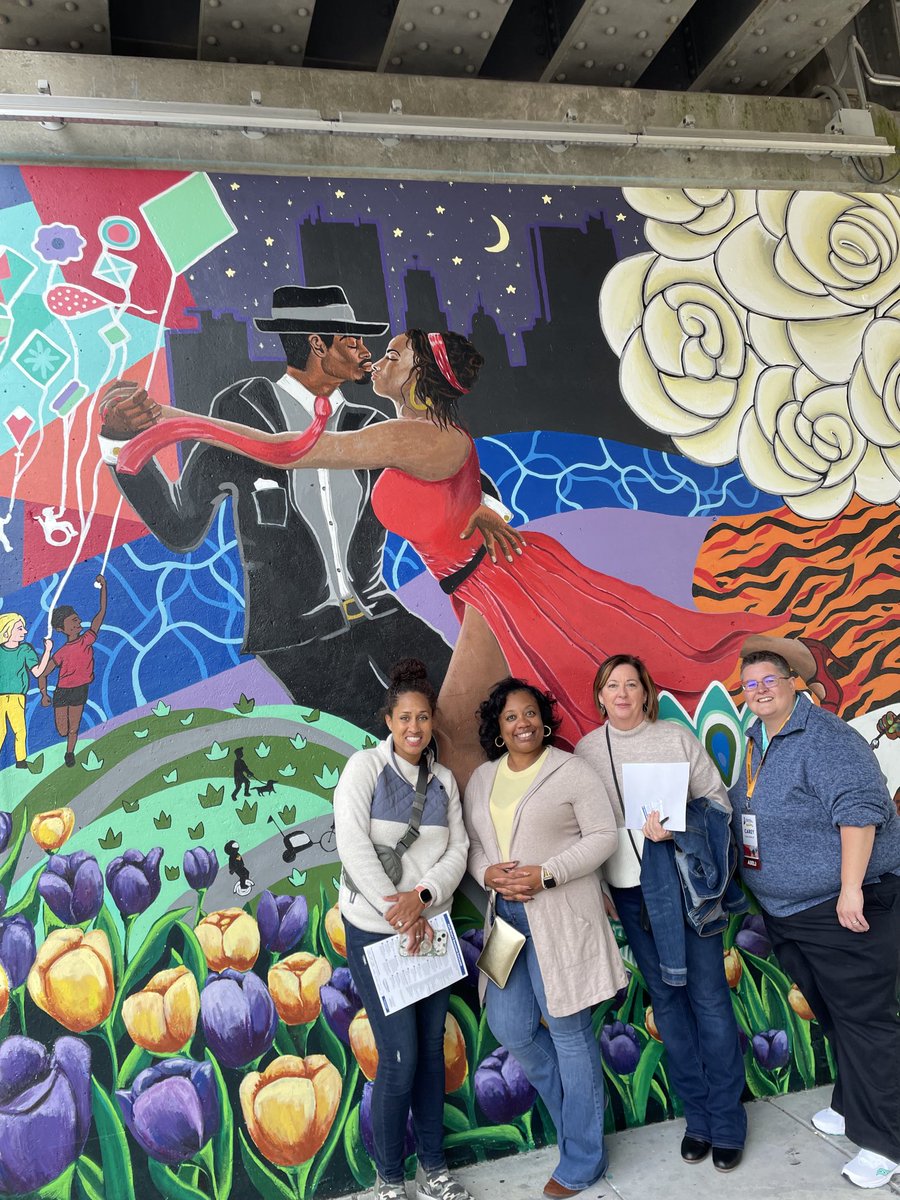 MzMRobin's tweet photo. Let’s go! LT on the hunt! #icaseART6 #ArtThisWayFW #ArtThisWayne #PublicArtFW @ICASEIndiana https://t.co/DuXGkKZyKE