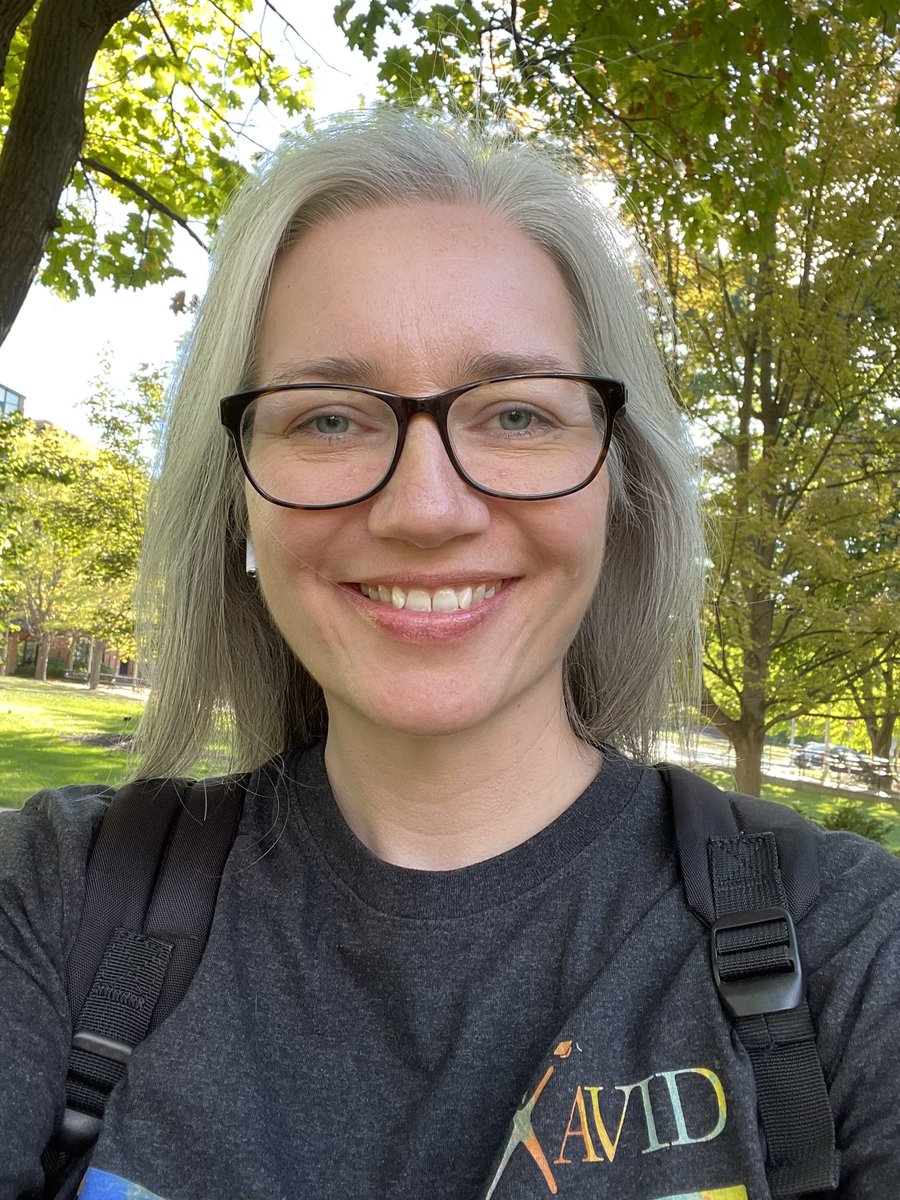 A beautiful afternoon to do some recruiting <a href="/MizzouEducation/">Mizzou Education & Human Development</a> ELA Ed class with <a href="/AnnaOz249/">Anna G. Osborn 🇵🇭♥️ .</a> Thanks for letting me promote AVID Tutors to your students! @CPSAVID