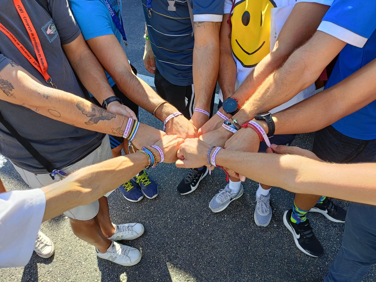 ringoldeporte's tweet photo. Movimiento RinGol curso 2022/2023.
¿Te subes?
⭕ 🥅🥎
⭕ Herramienta educativa
⭕ Deporte Alternativo
⭕ Por y para el centro escolar
⭕ Inclusión real en el deporte
⭕ Máxima cooperación
⭕ Recursos didácticos gratuitos
⭕ Todas las etapas
⭕ Balones de juego gratuitos
👇👇 https://t.co/WdgCIuRLT4