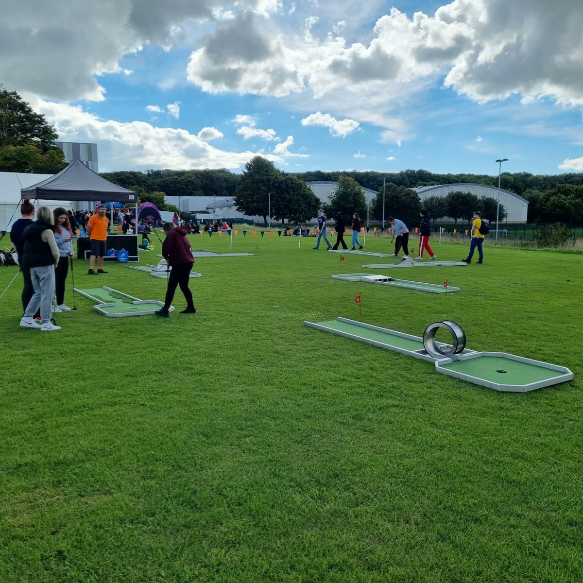 AltitudeEvents's tweet photo. Thanks to @SUBrighton for having us along again for their #FreshersFairEvents! Great to see all the students getting involved with the #MobileRockwall, #MobileAxeThrowing and #MobileMiniGolf https://t.co/KOdnf7auAC