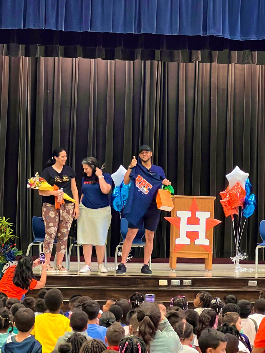 This treefrog was so excited to represent 5th grade and get to ask <a href="/el_yuly10/">Yulieski Gurriel</a> a question! Thank you for making a treefrog’s day the best ever! 😂