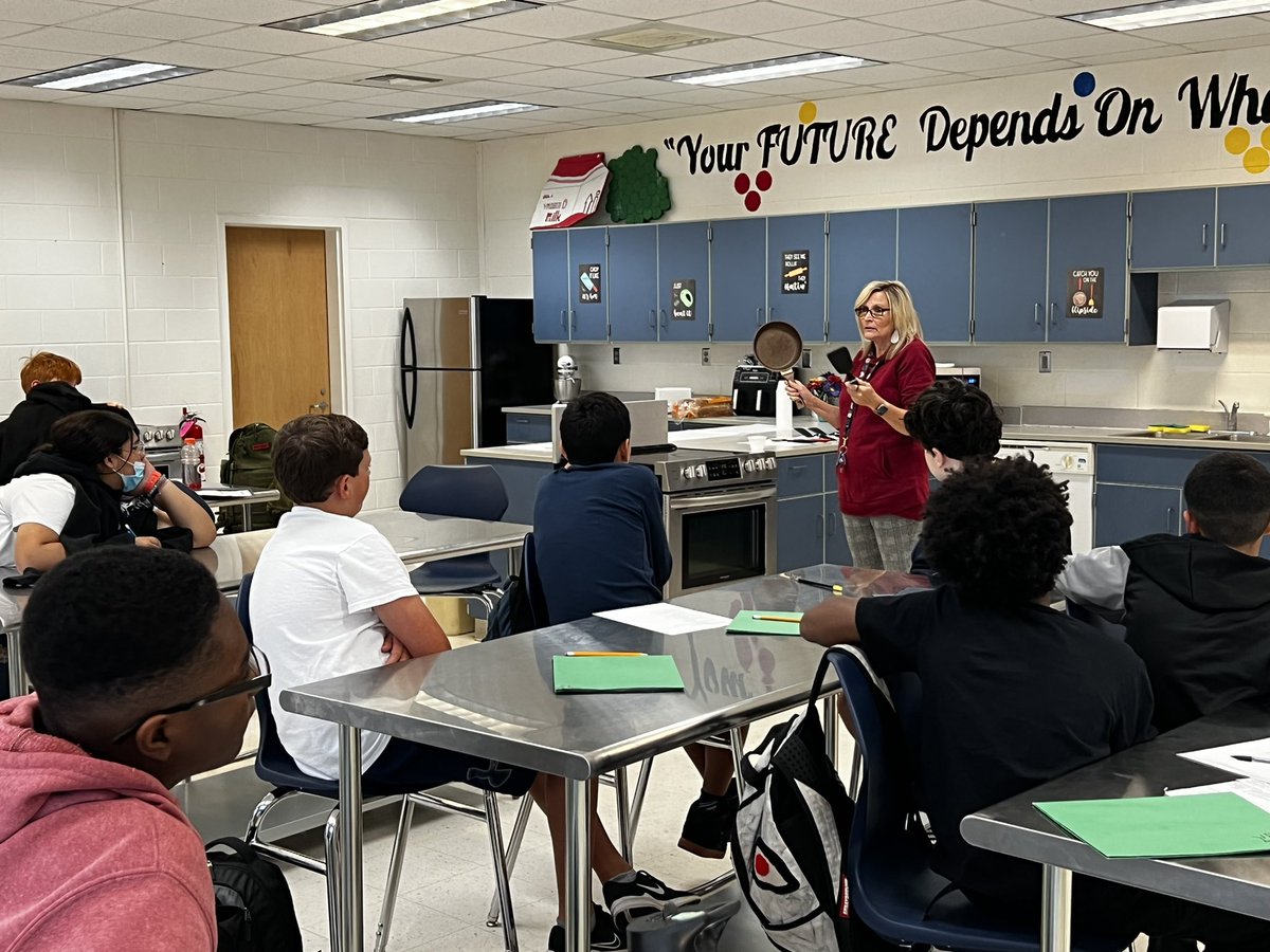 MACS_CTE's tweet photo. Tomorrow is going to be an 🍳🥚 “Egg-cellent Day” in Mrs. Thomas’ Exploring Family Consumer Sciences Classes! First, let’s incorporate some #history, cooking directions and safety skills! #CTE @CTEforNC @MACSchools @NC_ACTE https://t.co/VtdaxTSVAa
