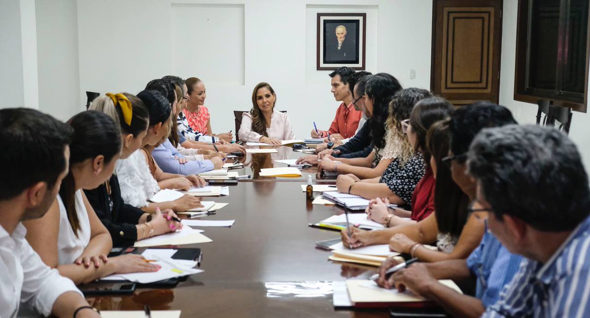 MaraLezama's tweet photo. Trabajamos fuerte con el gabinete del pueblo, que encabezará una transformación histórica en #QuintanaRoo. https://t.co/PVPqZOWVm9