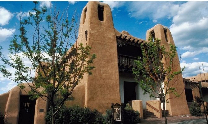 FriendsNmhm's tweet photo. EXPLORE 400 YEARS of history &amp; culture with museum-trained docents who bring to life the incredible true stories, colorful characters, and unique places that make Santa Fe ‘The City Different.’ 
https://t.co/PXi8ZGpxax
#explorenewmexicowithus #History #culture #AmericanSouthwest https://t.co/N5EBXXYZ6g