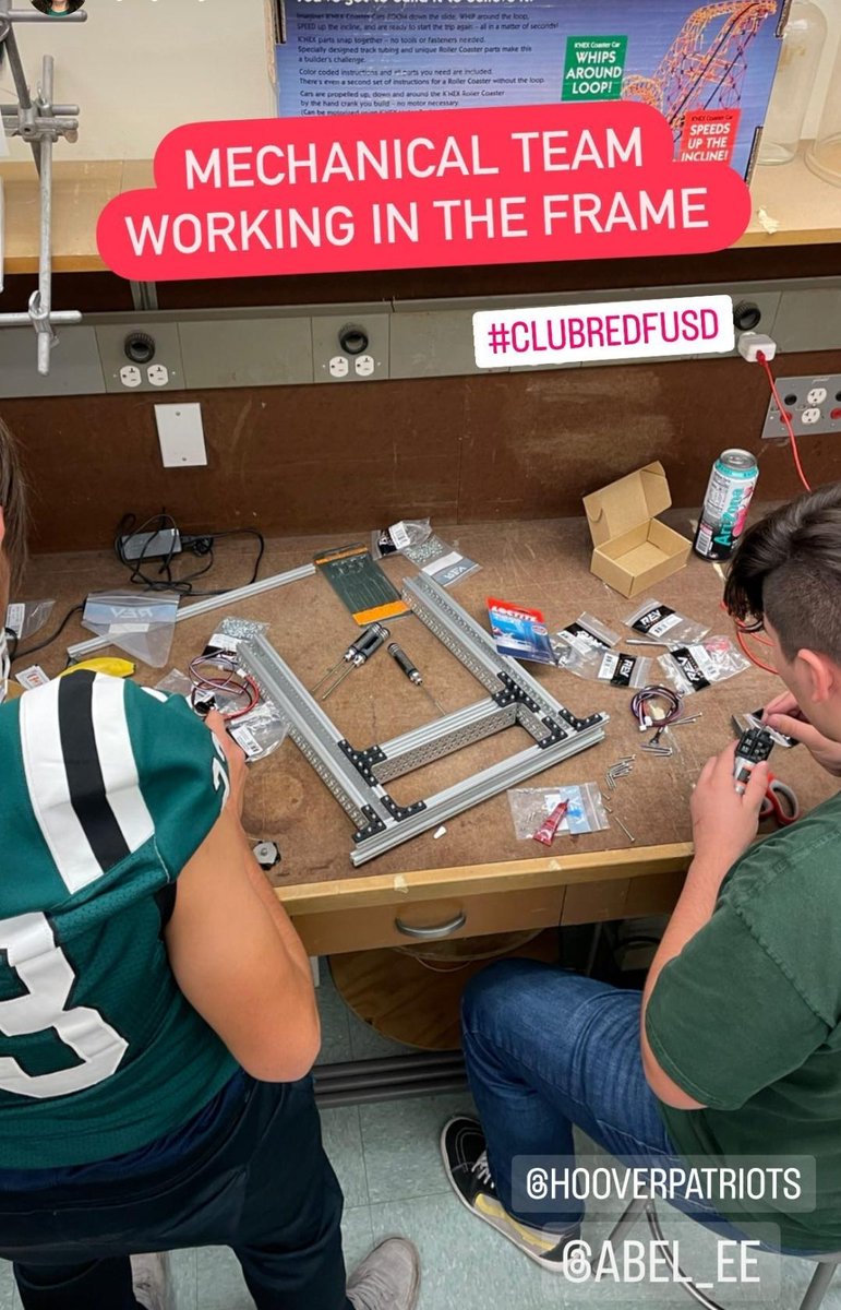 FUSDClubRED's tweet photo. The action at Hoover High School today!
#FUSDClubRED #RoboticsEngineeringDesign #HSRobotics https://t.co/xo9VApKuxG