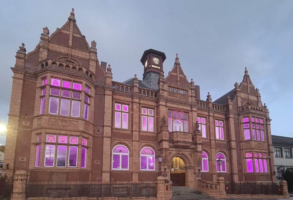 SouthWalesODST's tweet photo. In celebration of Organ Donation week lots of wonderful support has been shown to our incredible donors and their families by buildings in our region being lit up pink in recognition of the gift of life 💕 @BIPAneurinBevan @WyeValleyNHS @CV_UHB @CwmTafMorgannwg @SwanseabayNHS https://t.co/iXzWS9ijyA