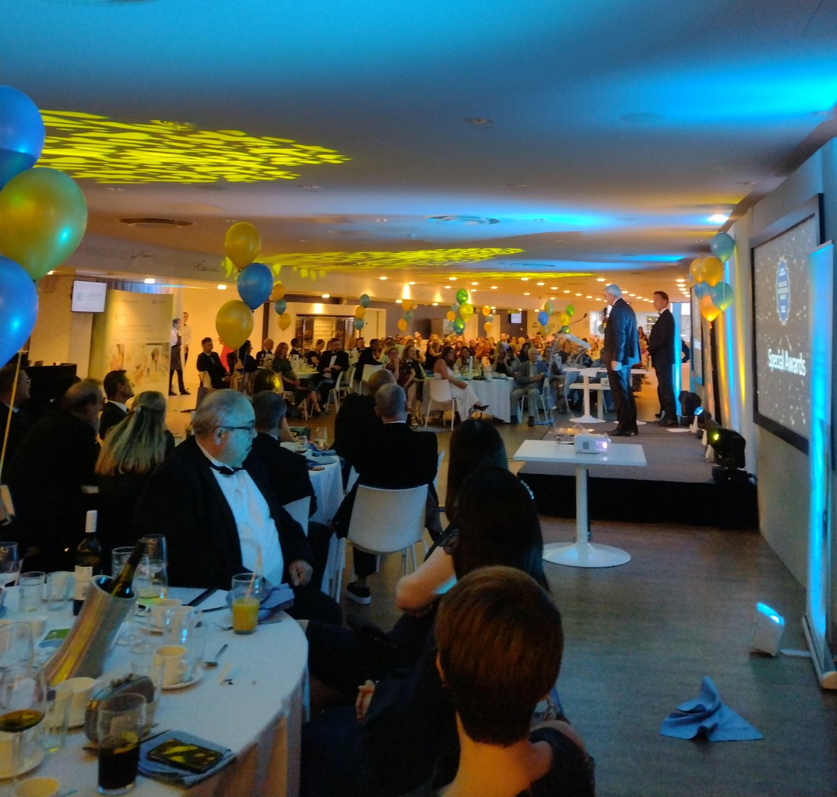 dutton_kat's tweet photo. A truly special evening listening to all the amazing achievements of our research delivery community across Greater Manchester, East Cheshire and east Lancashire #GMHCRA22 https://t.co/Yo66NlX9ov