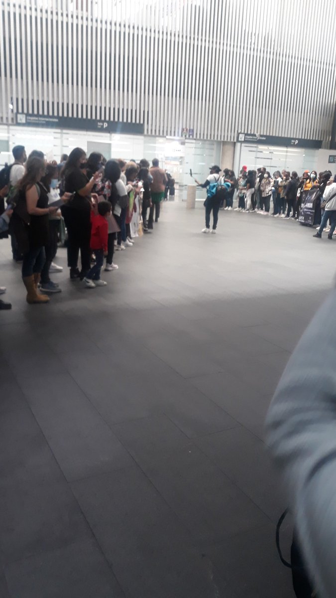 Almitandzoe's tweet photo. Esperando por nuestro líder @khj_heneciatwt

#KimHyunJoong #khj #Henecia
#Geminiband #TheEndofaDream https://t.co/EI7pY7qwNx