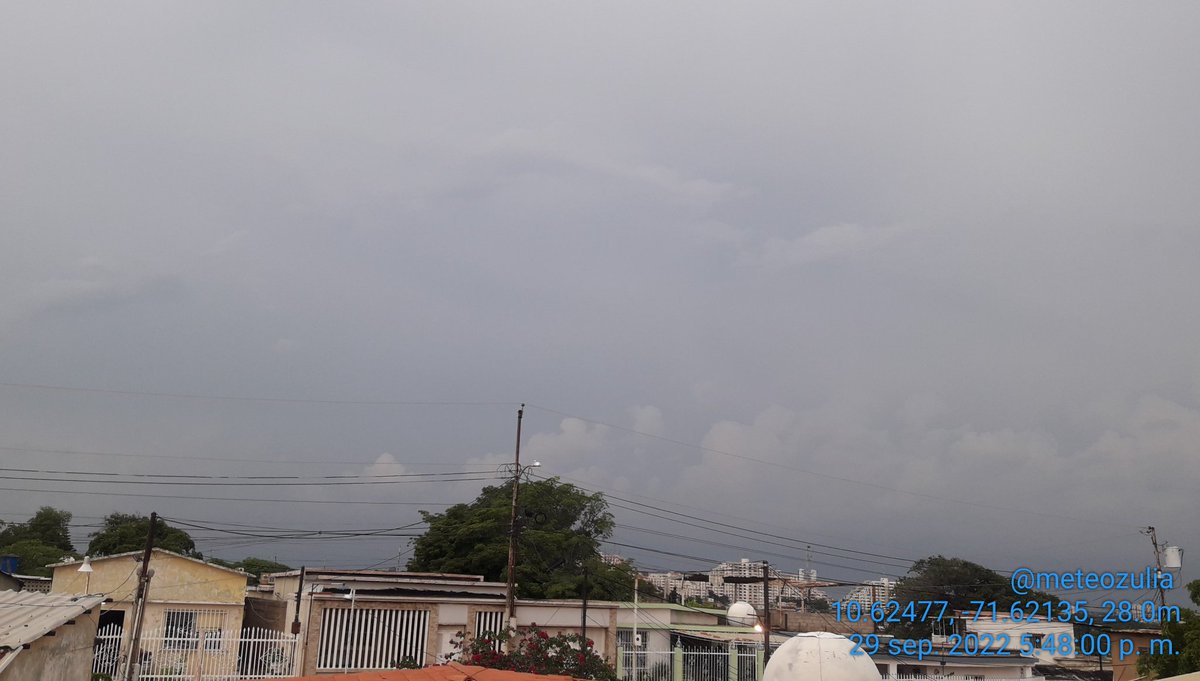 MeteoZulia's tweet photo. Vista de las tormentas desde #Maracaibo #29Sep2022 1800 HLV
#Storm #StormHours #StormLovers #Clouds #CloudsLovers #SunSet #SunriseLovers #Rain #RainLovers https://t.co/oQtmMyb2Tj