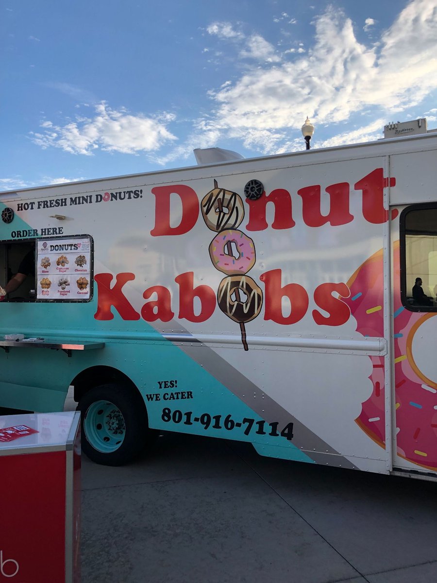 MedinaVern's tweet photo. Come see us at @siliconslopes's #SlopesSummit22 - you'll find us outside the main entrance at the food trucks, or follow the smell of popcorn to #SayHiToBob at #BobBooth P1!
🍿Bobcorn
🍩Donut KaBobs
☕️Bobba Java
#SaltLakeCity #Utah #HR https://t.co/ZvchRXpjGO