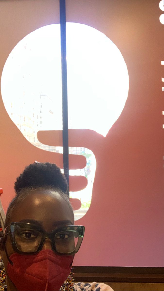 GoldenMoe's tweet photo. 🤩 @healthevoices  #HealtheVoices22  and already feeling the light! 
#selfie #lemonademaker 🍋💜 #patientvoice #DEI #blackwoman #WomensHealth #lupus #autoimmunedisease #chronicillness #hope #mentalhealth #patientadvocate #healthevoiceslive https://t.co/LyWKutrSs6