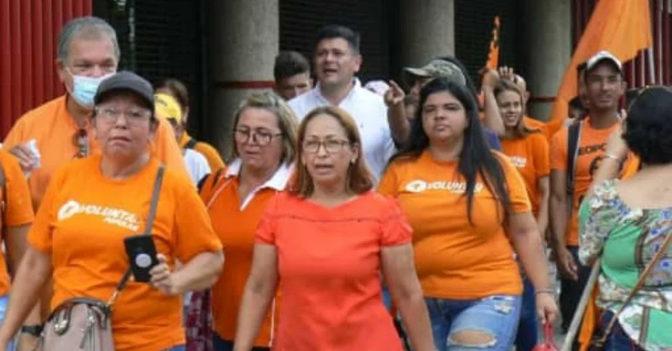 movimientosvpa's tweet photo. Hoy los Movimientos Sociales del Estado Portuguesa dijeron presente en la visita de nuestro Coordinador Político Nacional @freddysuperlano justo en la ciudad de Acarigua hoy cuando cumplen 402 años de su fundación. 
.
Seguimos firmes Portuguesa, lograremos la Libertad de Vzla. https://t.co/rZcdU0FU1d