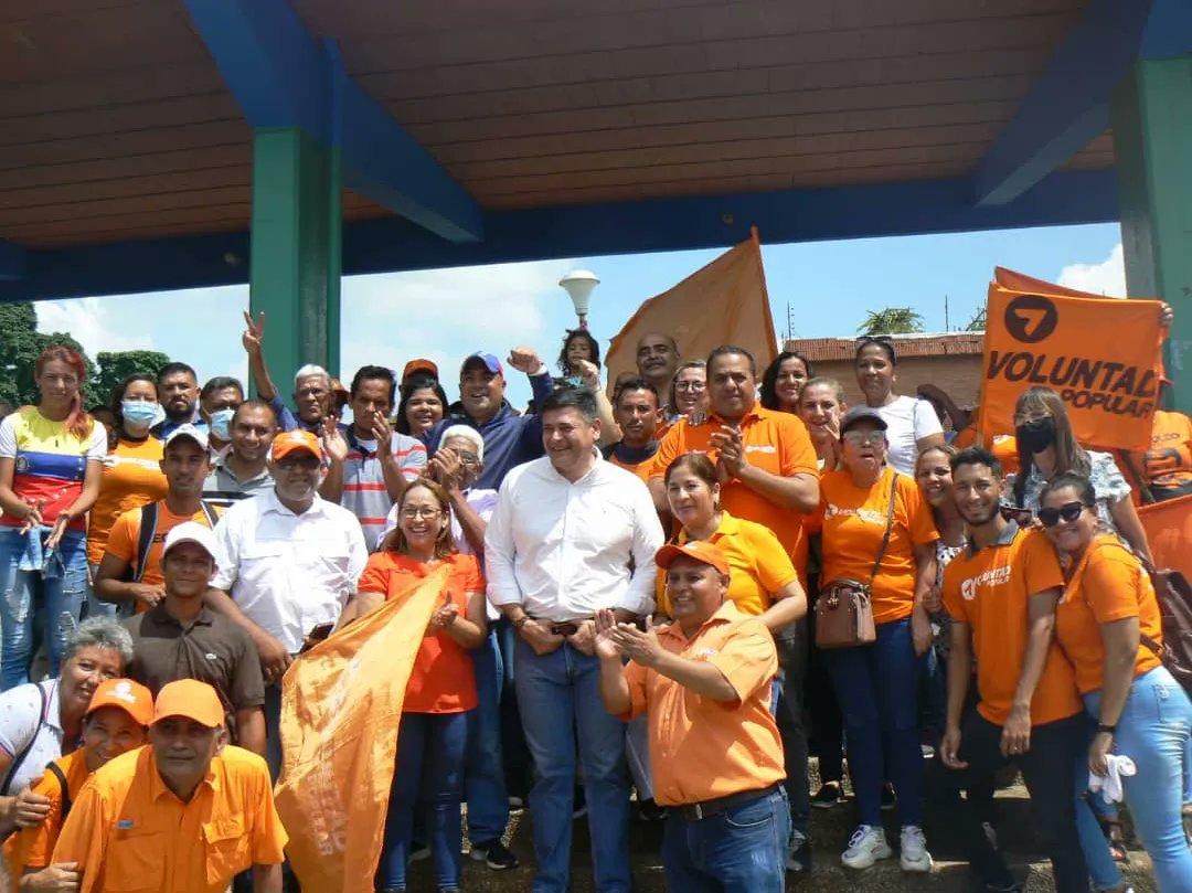 movimientosvpa's tweet photo. Hoy los Movimientos Sociales del Estado Portuguesa dijeron presente en la visita de nuestro Coordinador Político Nacional @freddysuperlano justo en la ciudad de Acarigua hoy cuando cumplen 402 años de su fundación. 
.
Seguimos firmes Portuguesa, lograremos la Libertad de Vzla. https://t.co/rZcdU0FU1d