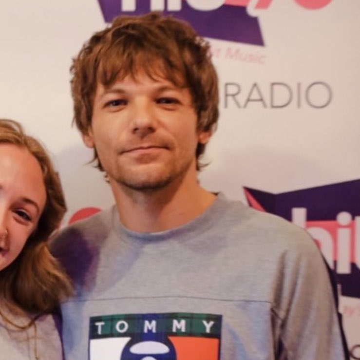 the way his hair flips at the ends😭😭