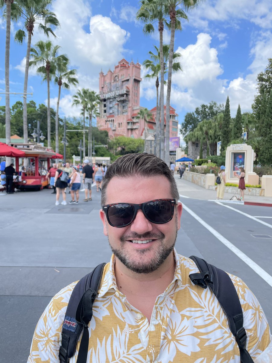 oz_dust's tweet photo. #DisneyWorld #gay https://t.co/gyXt6dhyf0