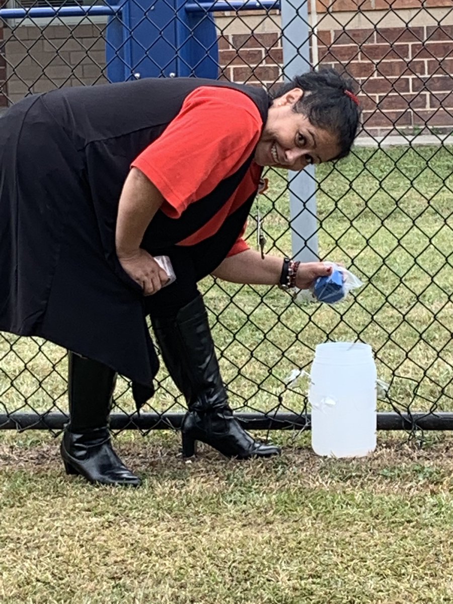 Señora Mayrides tweet media