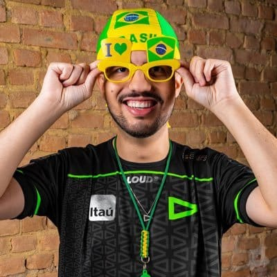 CBF_eSelecao's tweet photo. É #RobsDay 

É 🇧🇷 no #Worlds2022 

Vai BrasiLLL!!! https://t.co/zolrAe99qf