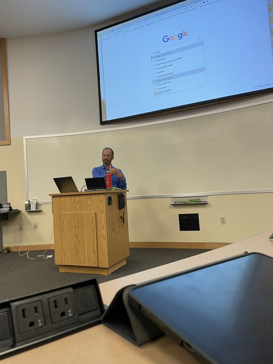 htorbs's tweet photo. Love listening to @IamDonStanley share wisdom in class 🦏💯 #LSC432 #DogLover https://t.co/8pc7KXq3Pd