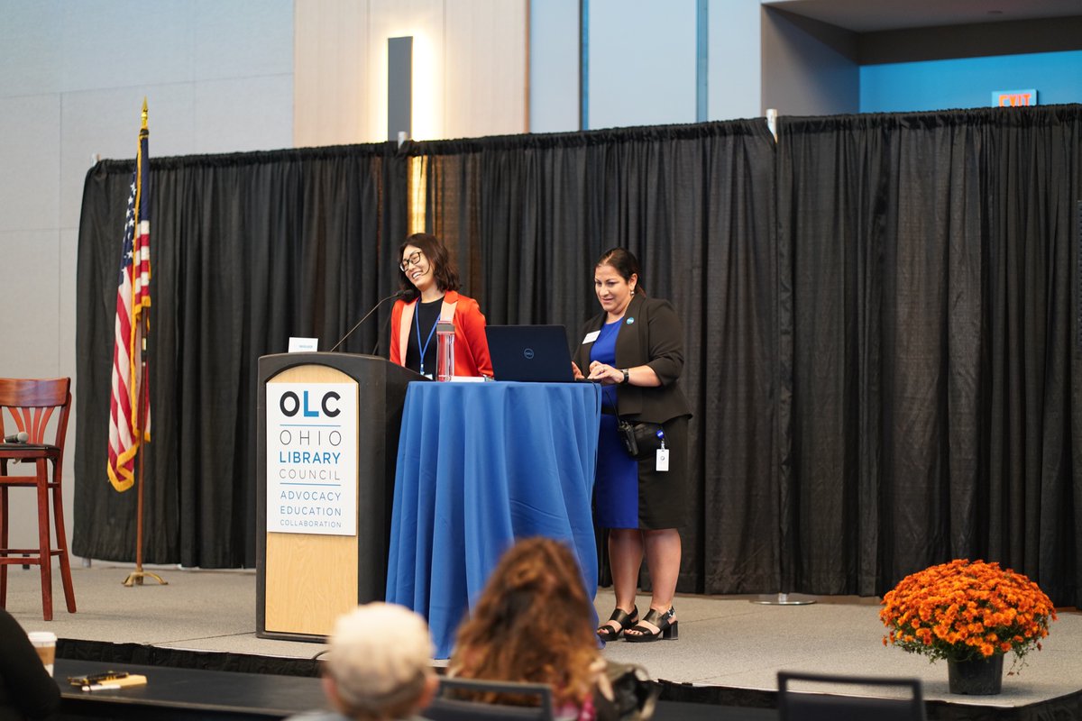 queenknitalot's tweet photo. #OLC22 literary magic https://t.co/NbFBQ2qZIl