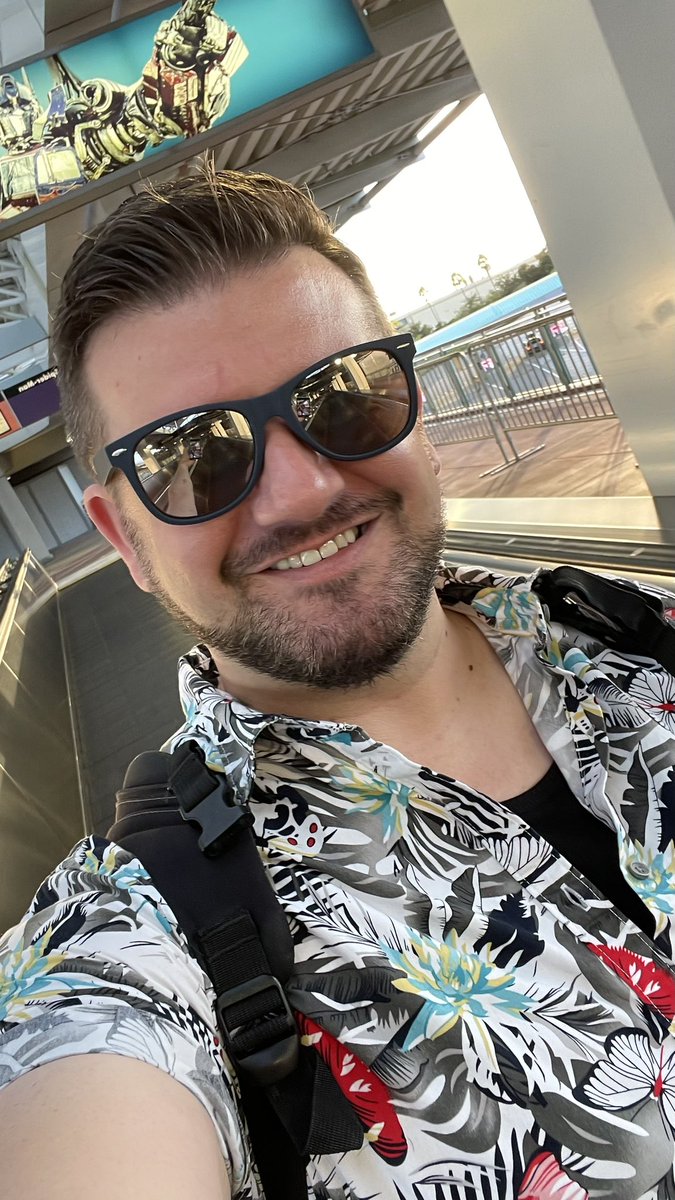 oz_dust's tweet photo. Universal Studios time!!! #universalorlando #gay https://t.co/t6yIV5RSYK