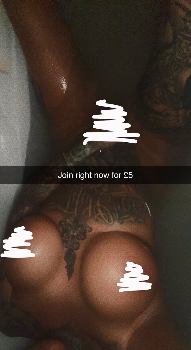 katiegee032's tweet photo. Who’s coming to speak to me on snap tonight https://t.co/D4kFnSacmR