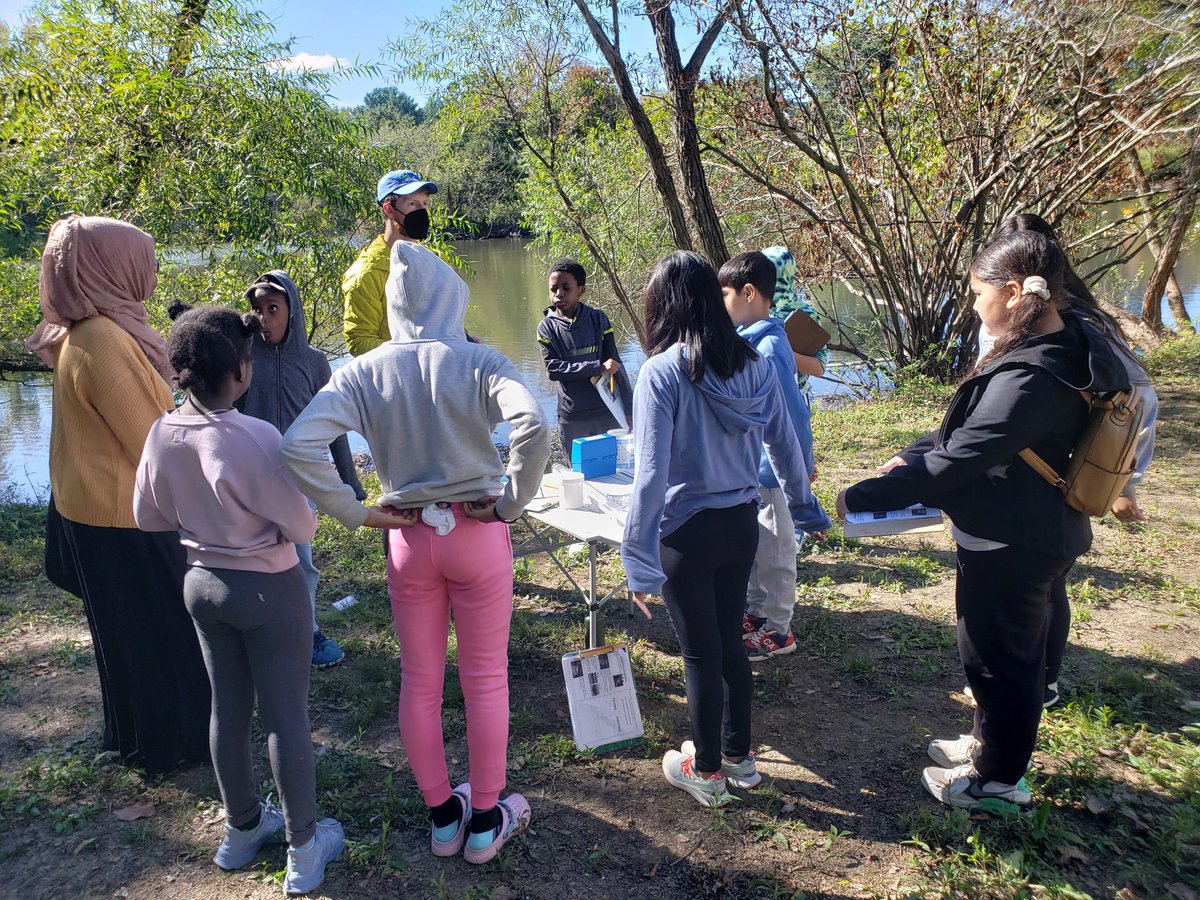 Cre8tiveLib's tweet photo. There's nothing like learning outside on a beautiful fall day! Thank you, @GreenKidsANS &amp; @ANSgina and your team for leading the 5th graders through a water quality study @ the stream &amp; Jessica's Pond in @es_flower neighborhood. Mapping out the pond &amp; surrounding area - fun, too! https://t.co/YoGhZOC73R