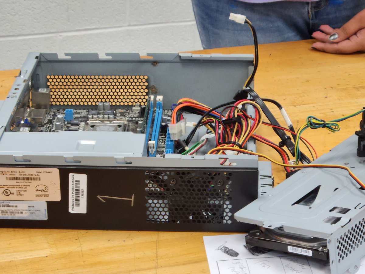 Dave Curry tweet media