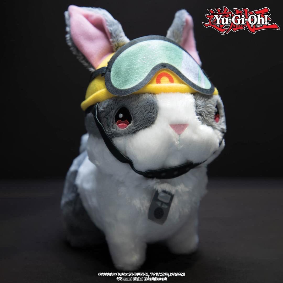 yugi__101's tweet photo. #ComicCon╺ A todos los que se den cita al puesto de #Konami en en #NewYorkComicCon o en el #LondonComicCon estarán recibiendo este peluche conmemorativo y exclusivo de #RescueRabbit.🀄︎

#yugi101 #yugioh #yugiohcards #yugiohgame #yugiohfan #masterduel #konami #tradingcards https://t.co/XignNprcdz