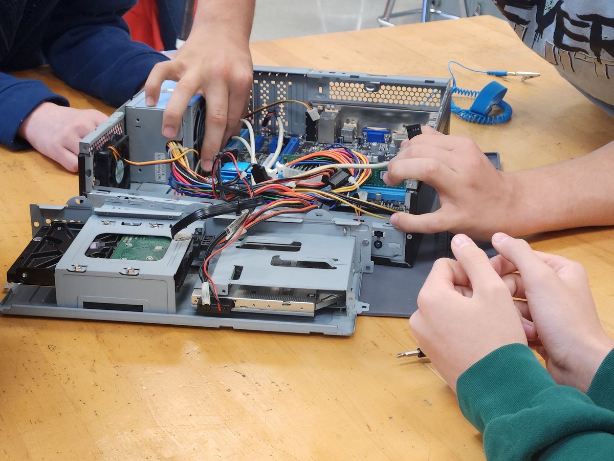 Dave Curry tweet media