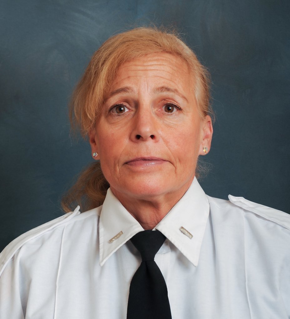 FDNY's tweet image. .@NYCMayor Eric Adams and Acting FDNY Commissioner Laura Kavanagh today announced the death of Emergency Medical Service Lieutenant Alison Russo-Elling, a 25-year veteran of the Department. Read more: bit.ly/3SKRZ0A