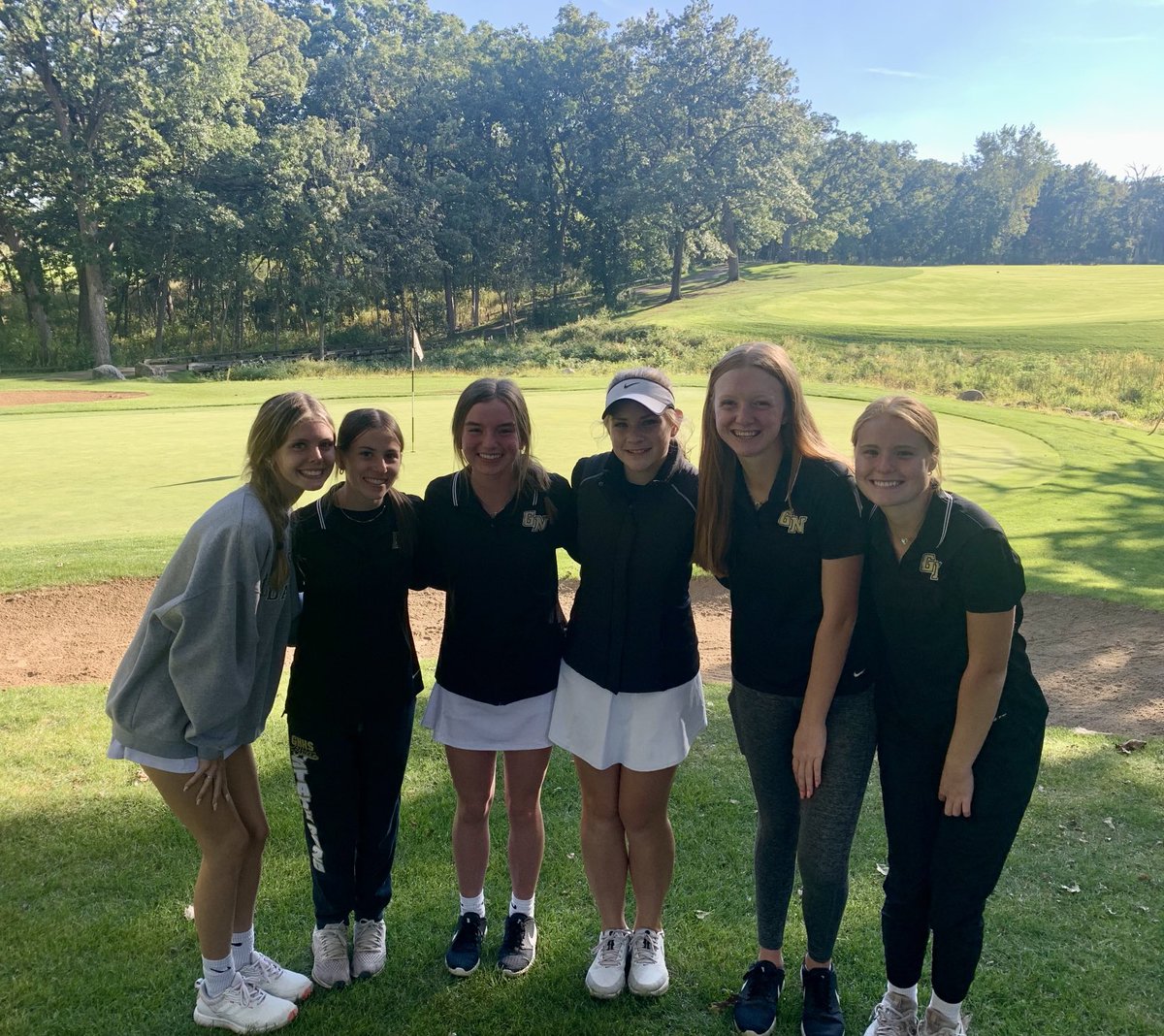 GLakeGirlsGolf's tweet photo. We had a great day at the IHSA regional tournament today! It was filled with some fantastic shots and amazing putts. A huge shout out to Emma Carter who will be advancing to the IHSA sectional tournament on Monday! https://t.co/vukJoZLPEi
